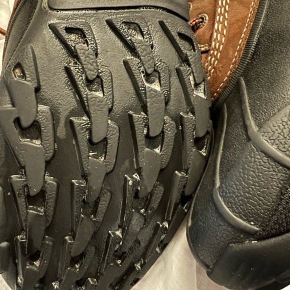 LL Bean Storm Chaser Ankle Boots - Picture 4 of 4